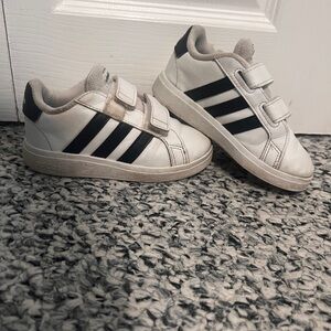 Adidas Kids White and Black Velcro Sneakers, Size 8.5